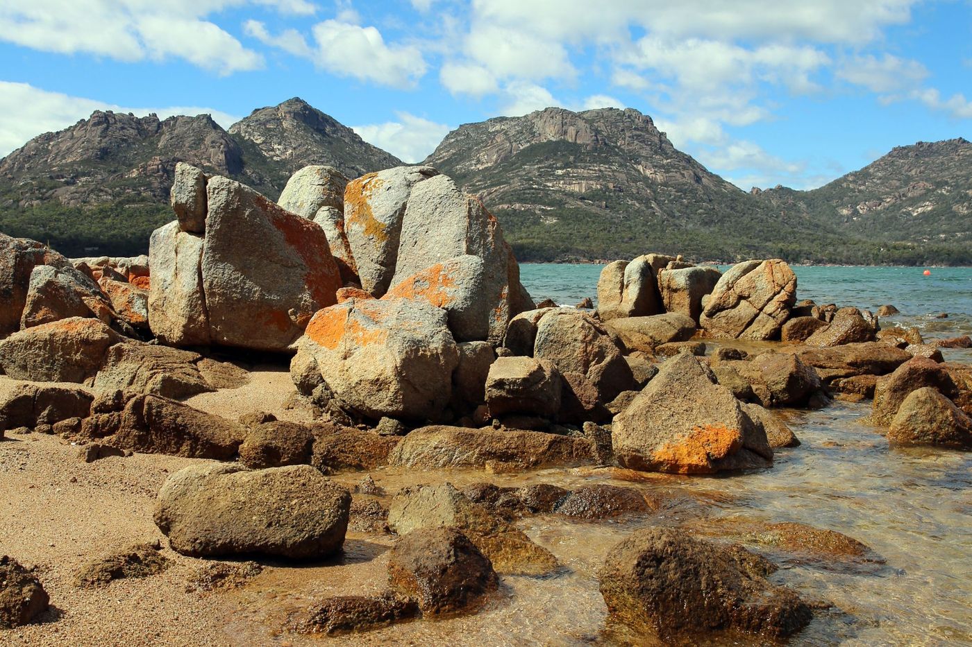 Freycinet - coles bay.jpg